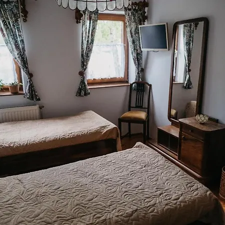 Hemina Vendeghaz Guest house *